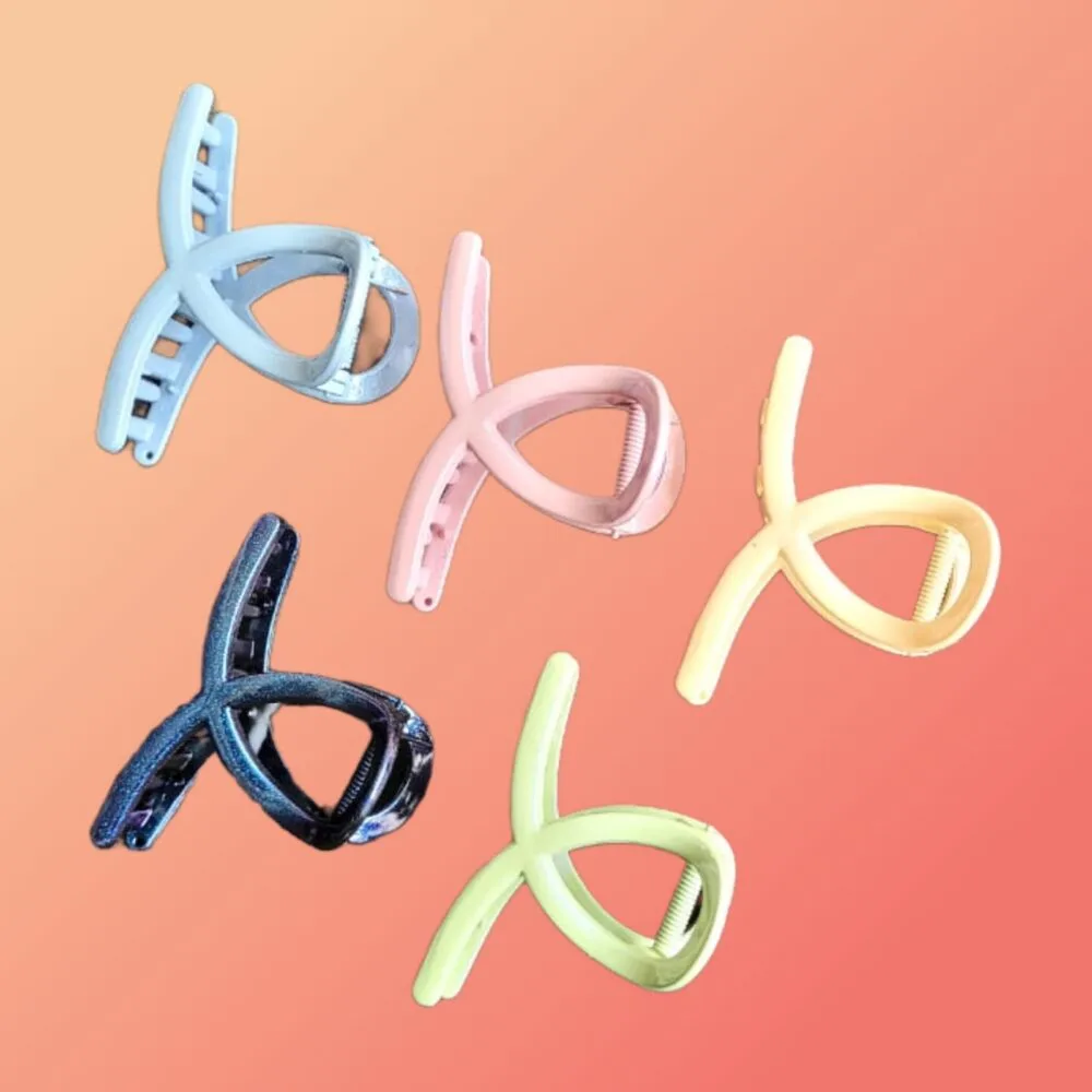 SDL - 1 Piece of Random Color Infinity Design Clutches