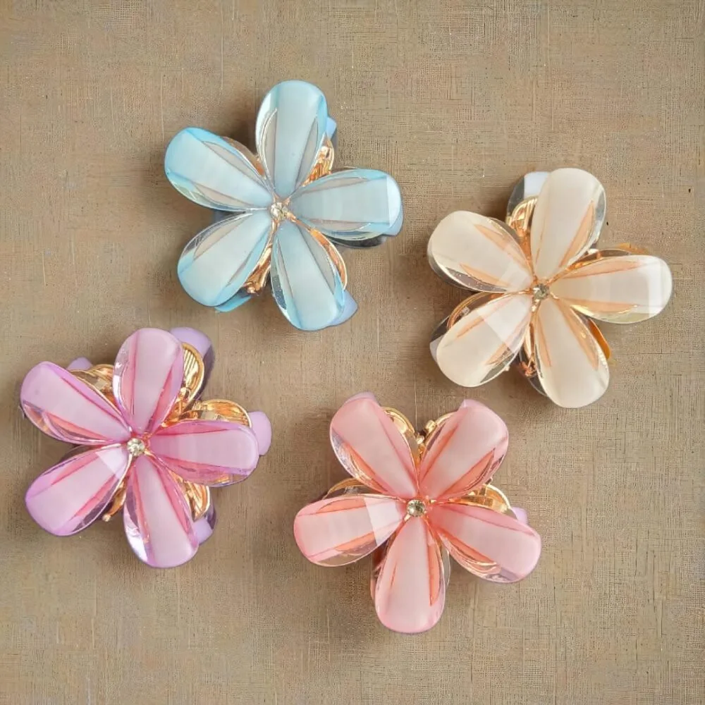 SDL - 1 Piece of Random Color Flower Shaped Metal Clutches