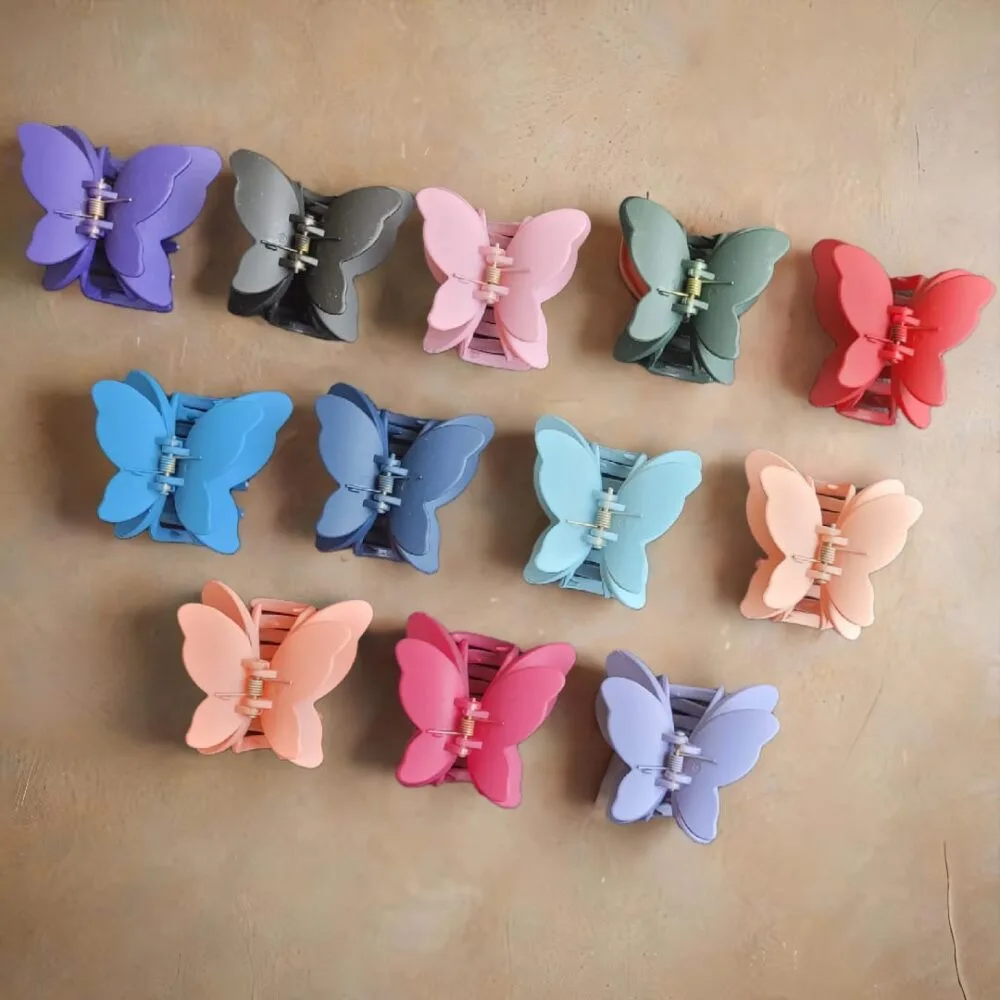 SDL - 1 Piece of Random Color Butterfly Design Strong Matt Finish Clutches