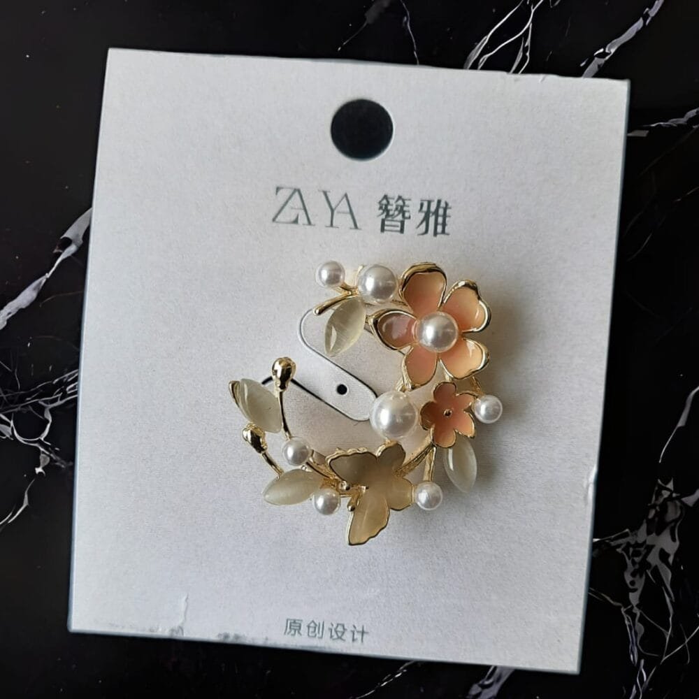 SDL Premium Curvy Flower Design Saree Brooch for Ladies